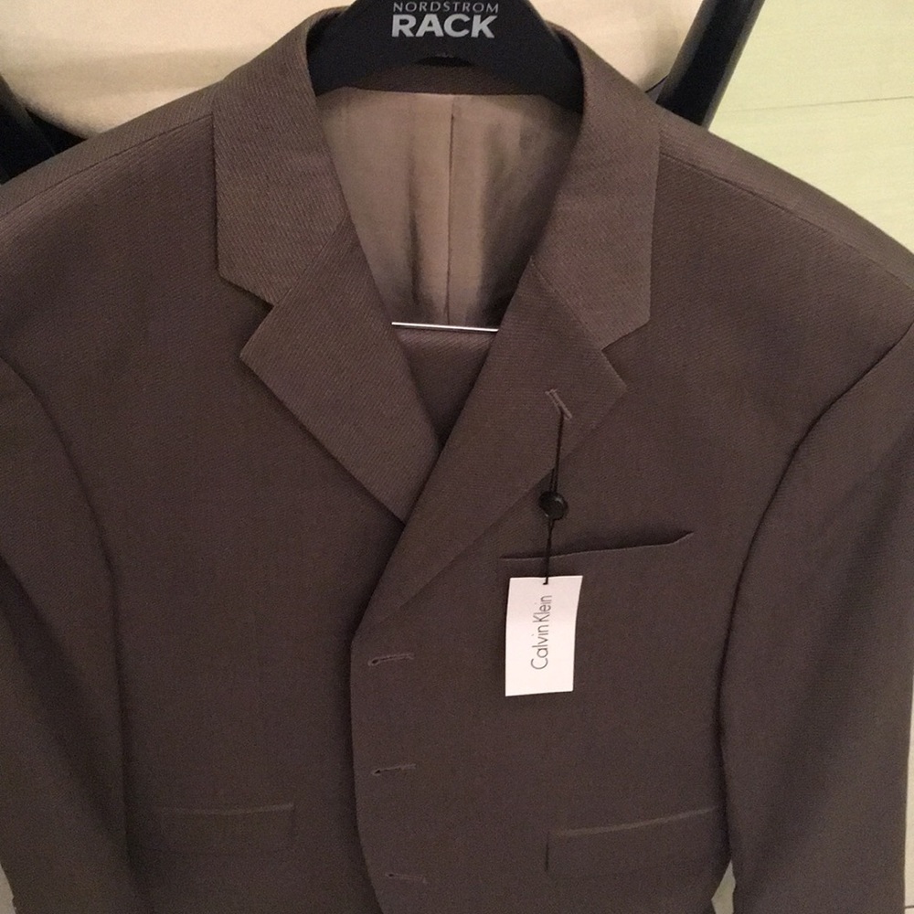 NWT - Calvin Klein suit  42 regular and 36 pants